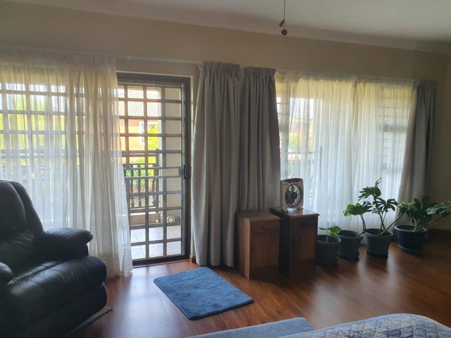 4 Bedroom Property for Sale in Tuscany Ridge North West